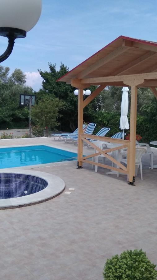 Amarandos Studios With Swimming Pool By Imagine Lefkada Tsoukaládhes Exterior foto